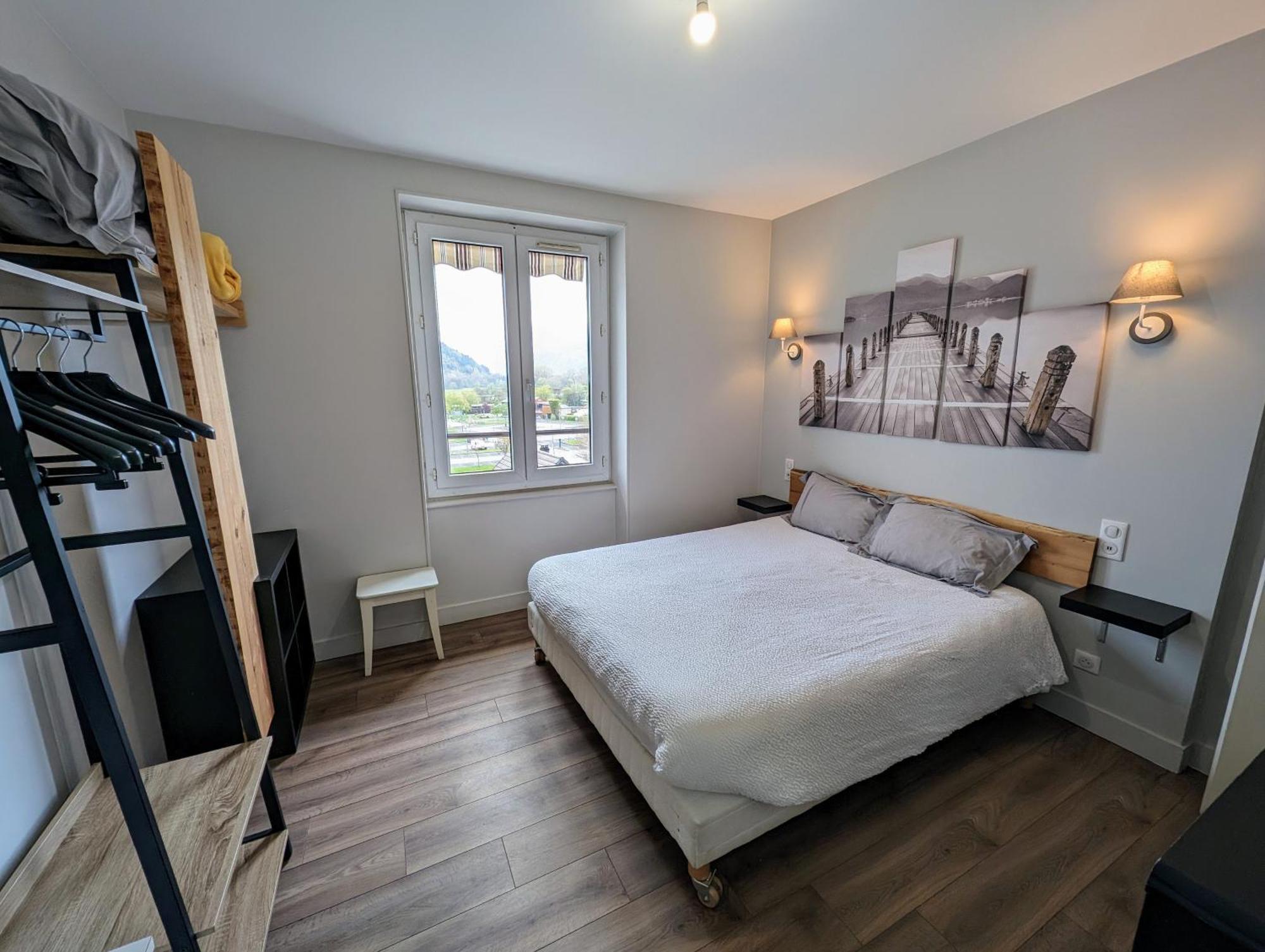 Logis Hotel Le Beau Site 莱克河畔尚邦 外观 照片