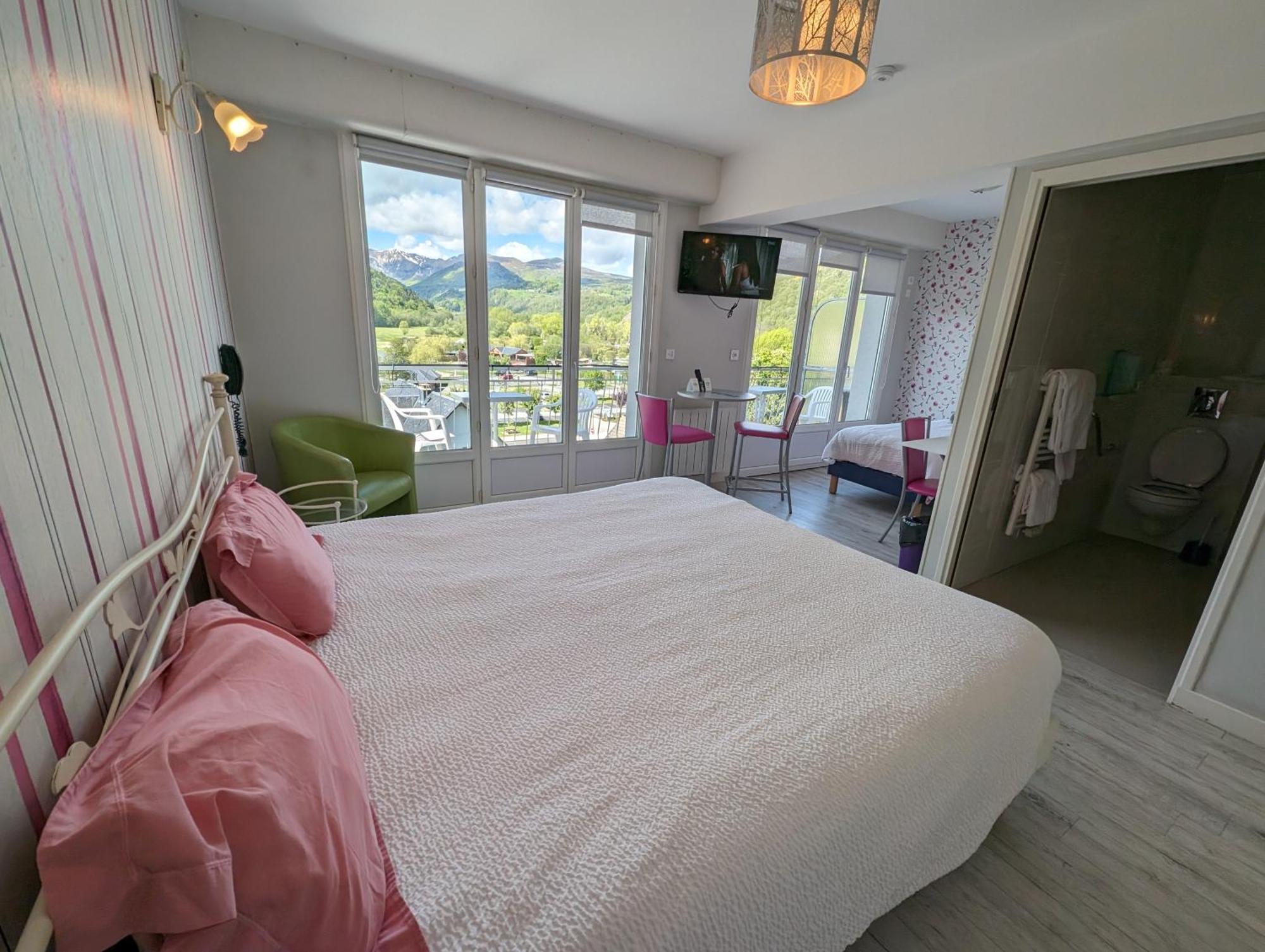 Logis Hotel Le Beau Site 莱克河畔尚邦 外观 照片